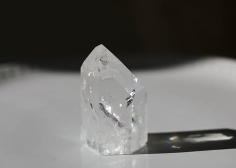 【輝く才能】トカンティンス産 虹入り ちびクリアクォーツ ポイント