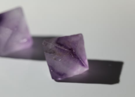【サードアイで視る世界】パープルフローライト オクタヒドロン (3個セット)