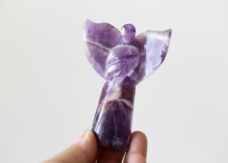 【こっちにおいで】アメジストの羽を広げた天使