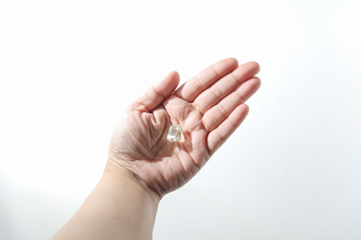 光へ】トリフェーン(イエロークンツァイト) タンブル | Y.S.Y24