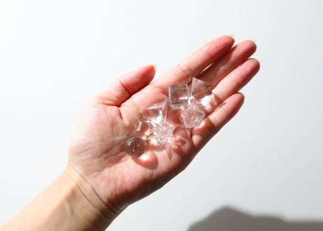【魔法のクリスタル】ガネッシュヒマール産水晶　幾何学７個セット小 ラクタ箱入り