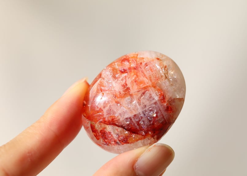 美の果実】虹入りヘマタイトインクォーツ タンブル | Y.S.Y24