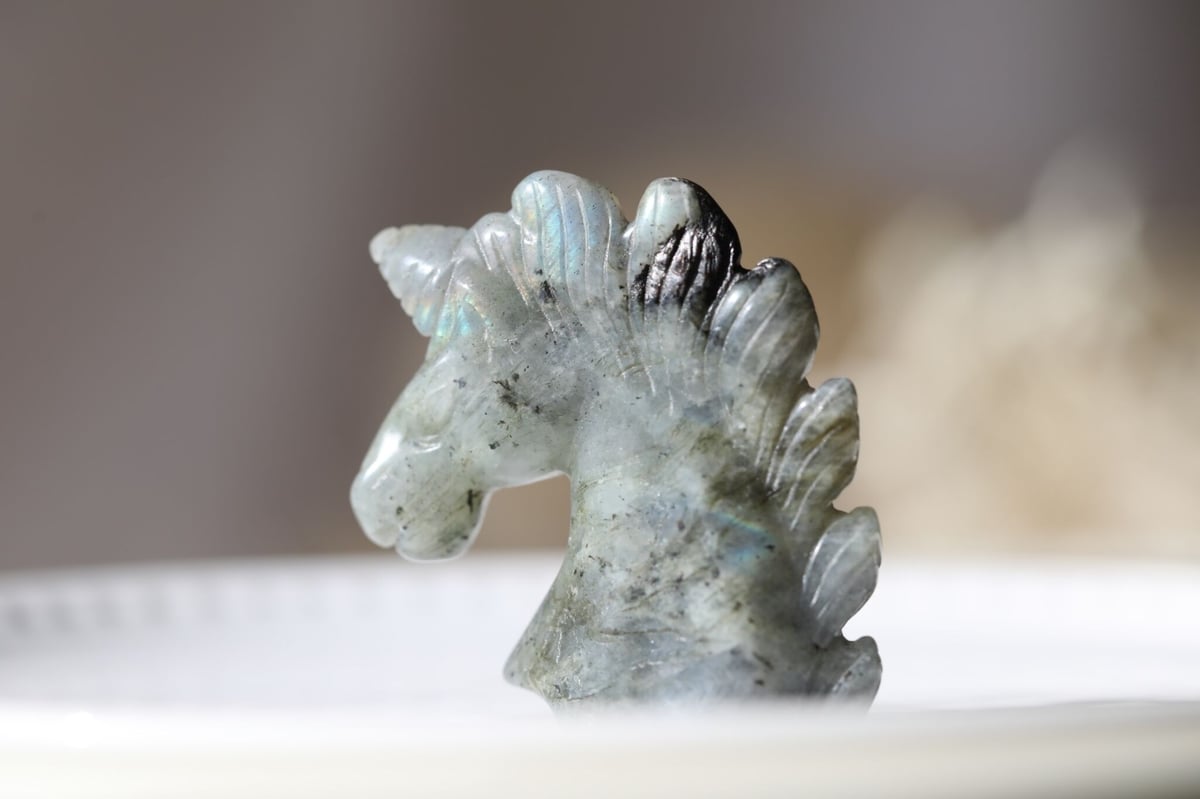 ラブラドライトのユニコーン・天然石 ラブラドライト ユニコーン