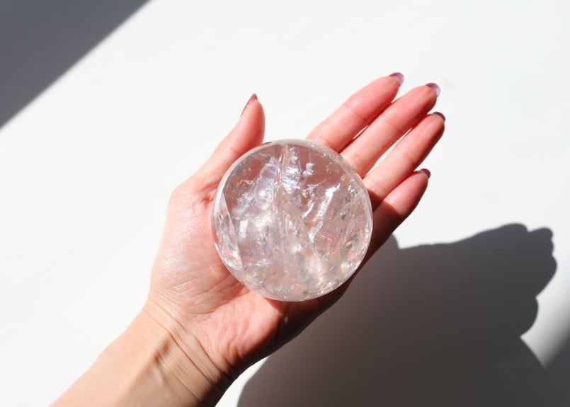 高品質　透明　虹入　クリアクォーツ　ダイアモンド　スタンド付 高品質 水晶 六角柱 特大虹入り 432g G-58 | chu2stone