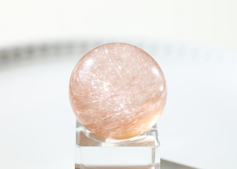 ★天然石★ゴールドルチルスフィア(台座付き) ルチルクォーツ スフィア 台座付き クッキリ濃厚ルチル✨ 願望を叶える