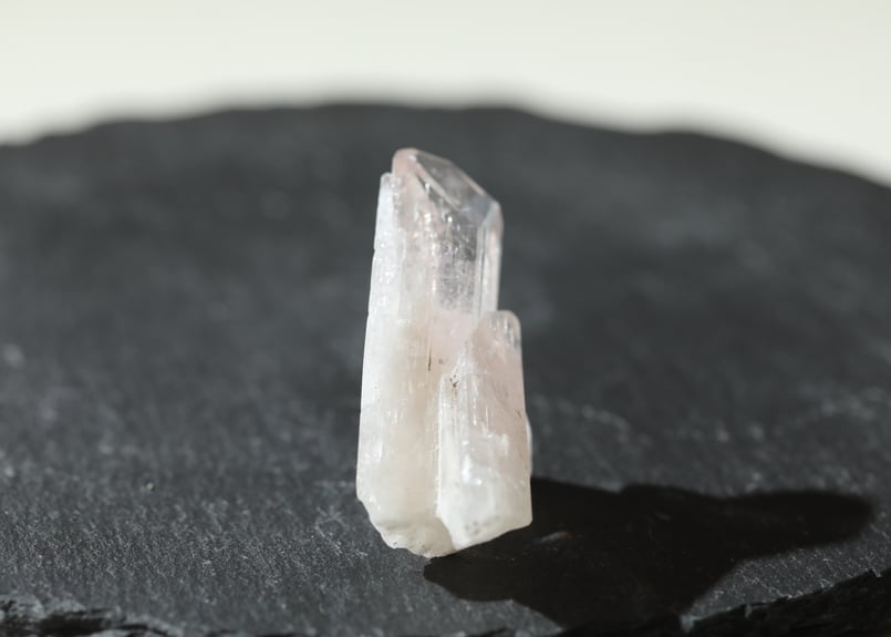 妖精の夢】虹入り ピンクダンビュライト | Y.S.Y24