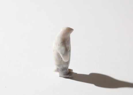 【有るものを見る】チェリーブロッサムアゲート ペンギン