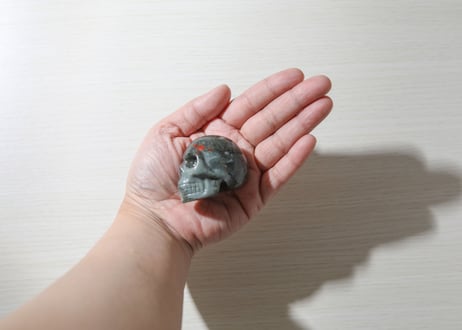 【まっすぐ向き合う人】ブラッドストーン スカル