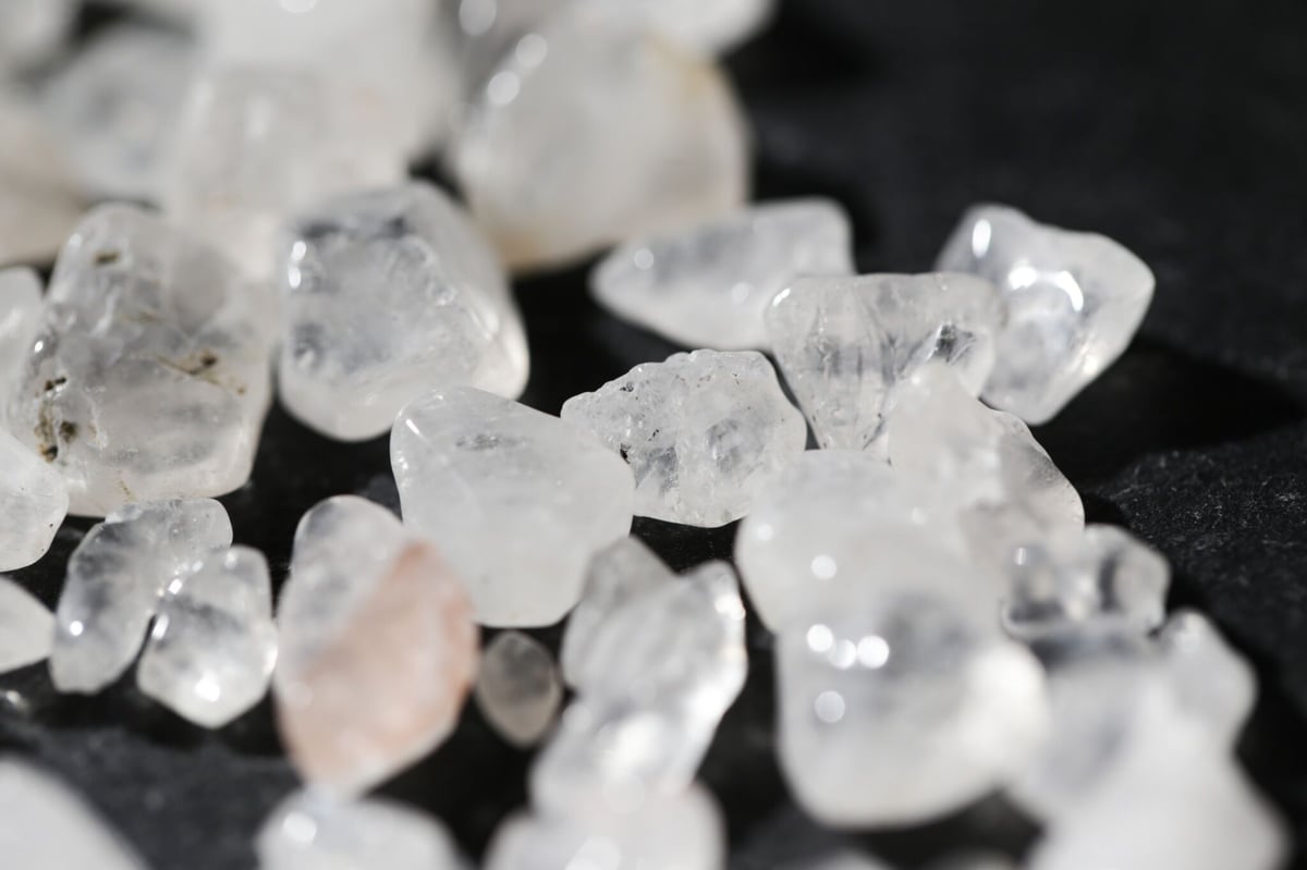 ⭐️捨て値です⭐️激安★大量★ヒマラヤ水晶 さざれ 3キロ マニカラン ⭐️捨て値です⭐️激安☆大量☆ヒマラヤ水晶 さざれ 3キロ以上
