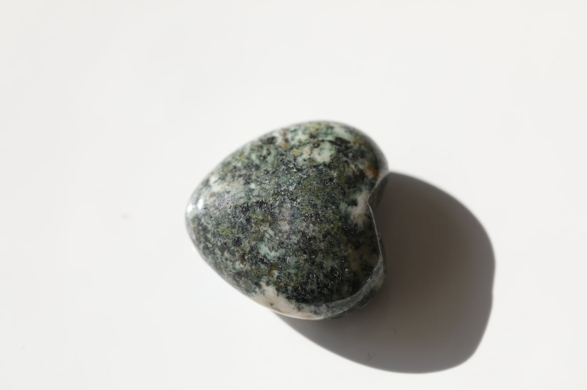 ストーンヘンジの恩恵】プレセリブルーストーン ハート | Y.S.Y24