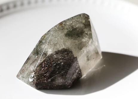 ガーデンクォーツ フリーフォーム 紫 ピンク 緑 楽天市場】ガーデンアメジストAAA 庭園紫水晶 10mm ブレスレット