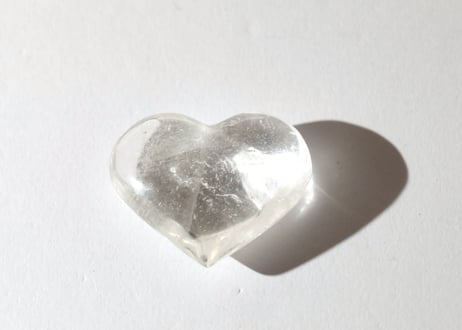 【CONNECTION つながり（必要なものすべてと繋がる）シジル封入 オリジナルカード付き❣️】クリアクォーツ ハート ※イベントクーポン使用不可