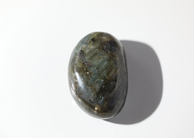 宇宙図書館】ラブラドライト 握り石 | Y.S.Y24