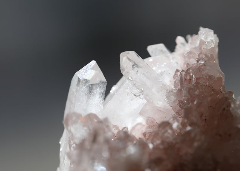 エレメンタルと遊ぶ】ピンクリチウムクォーツ クラスター | Y.S.Y24