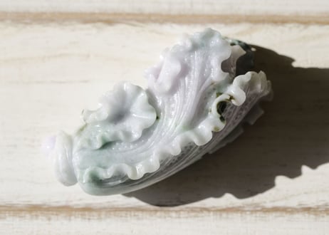 【J氣さんの氣入り】×技封入❣️【商売繁盛/人と情報が集まってくる】ミャンマー産 翡翠の白菜 台座付き【福が来る】　※イベントクーポン使用不可