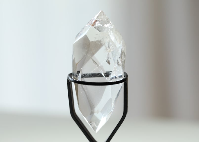 魔女の叡智】クリアクォーツ 宝石カット 台座付き | Y.S.Y24