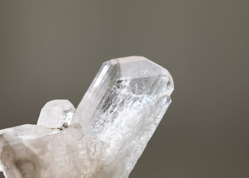 妖精の夢】虹入り ピンクダンビュライト | Y.S.Y24