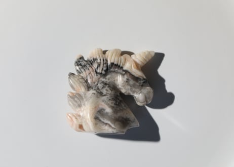 【デザインを楽しむ】クレイジーレースアゲート ユニコーン