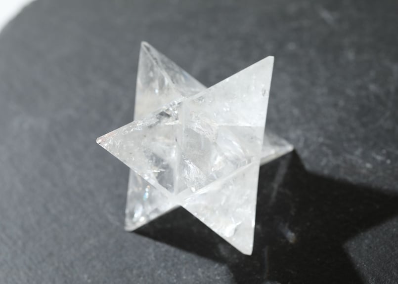 ヘマタイト入りクリアクォーツ マカバ | Y.S.Y24