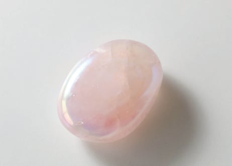 高品質 天然石 ピンク ジラソルクォーツ 握り石 置物 レインボー 薄いピンク CATEGORY 石の形で選ぶ 握り石 | Y.S.Y24