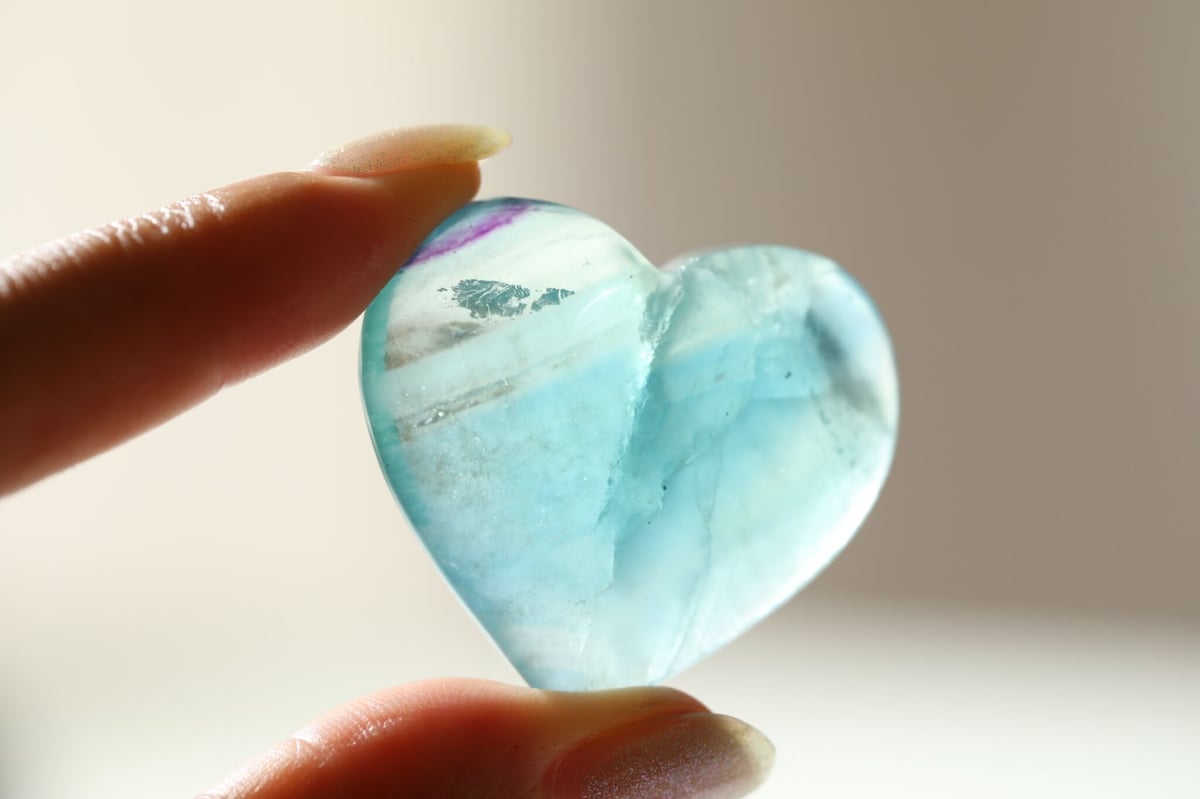ririn☆様　オパライズドフローライト　フローライト　瑪瑙　ハート　握り石 ririn☆様 オパライズドフローライト フローライト 瑪瑙 ハート