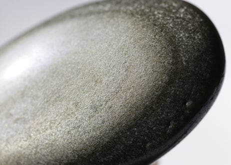 ゴールドシーンオブシディアンの小さな握り石　【照らす】