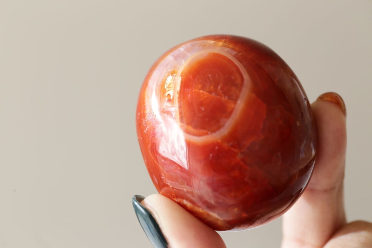 元気になる魔法】レッドカーネリアン 握り石 | Y.S.Y24