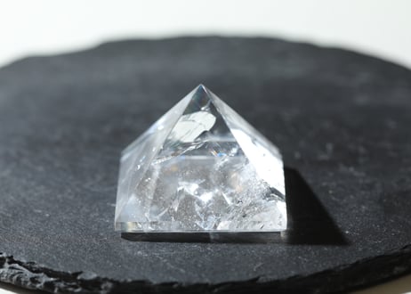 【華やかな人生を】虹入り レムリアンシード ピラミッド