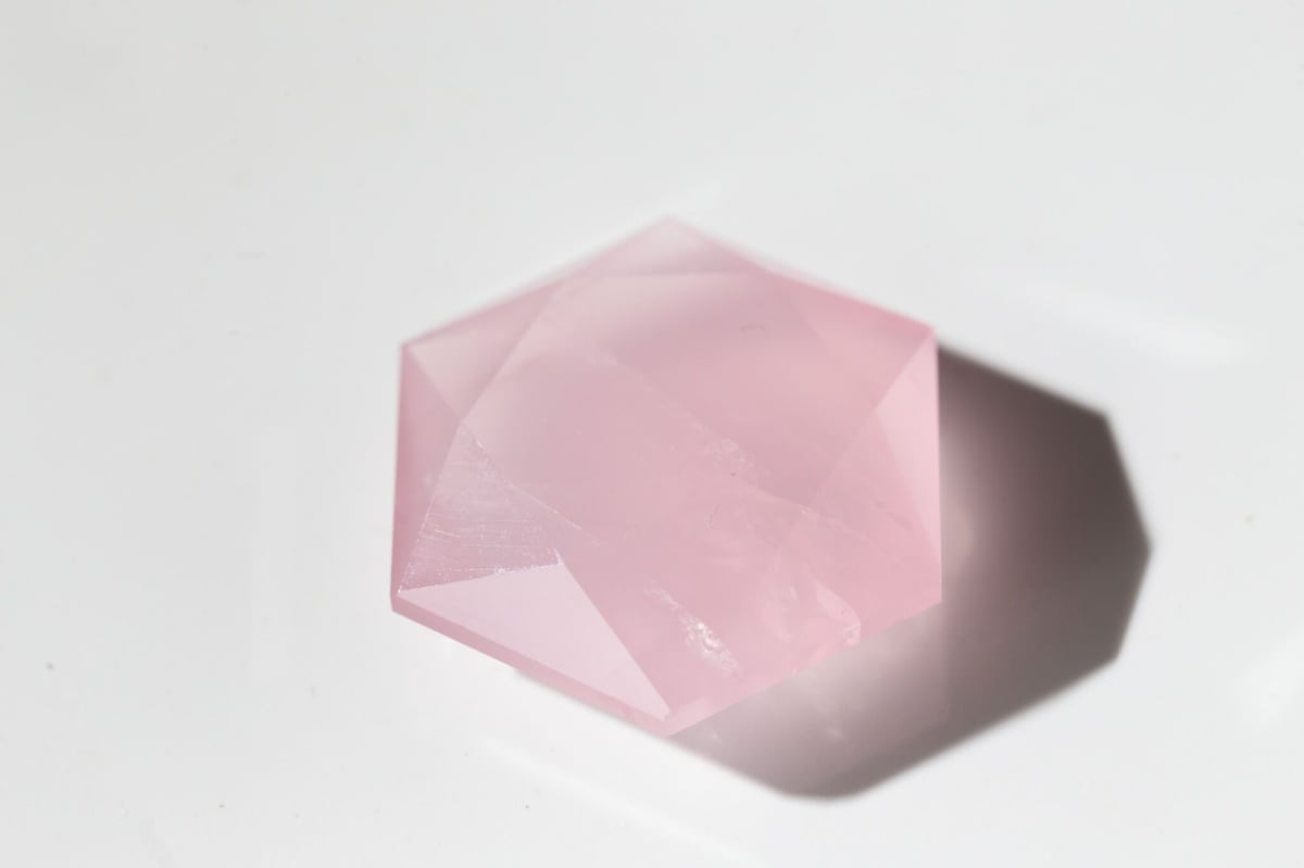 激レア☆巨大‼️高品質ローズクォーツ　ピンク　恋愛成就水晶❣️　六芒星 ☆天然石 激レア☆巨大‼️高品質ローズクォーツ ピンク 恋愛成就水晶❣️ 六芒星
