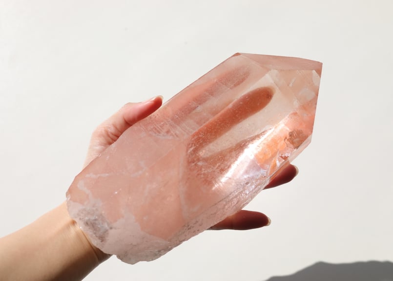 透き通る紅光　台座付き　ストロベリーレムリアン　ポイント　　ピンクレムリアン 透き通る紅光 台座付き ストロベリーレムリアン ポイント ピンク