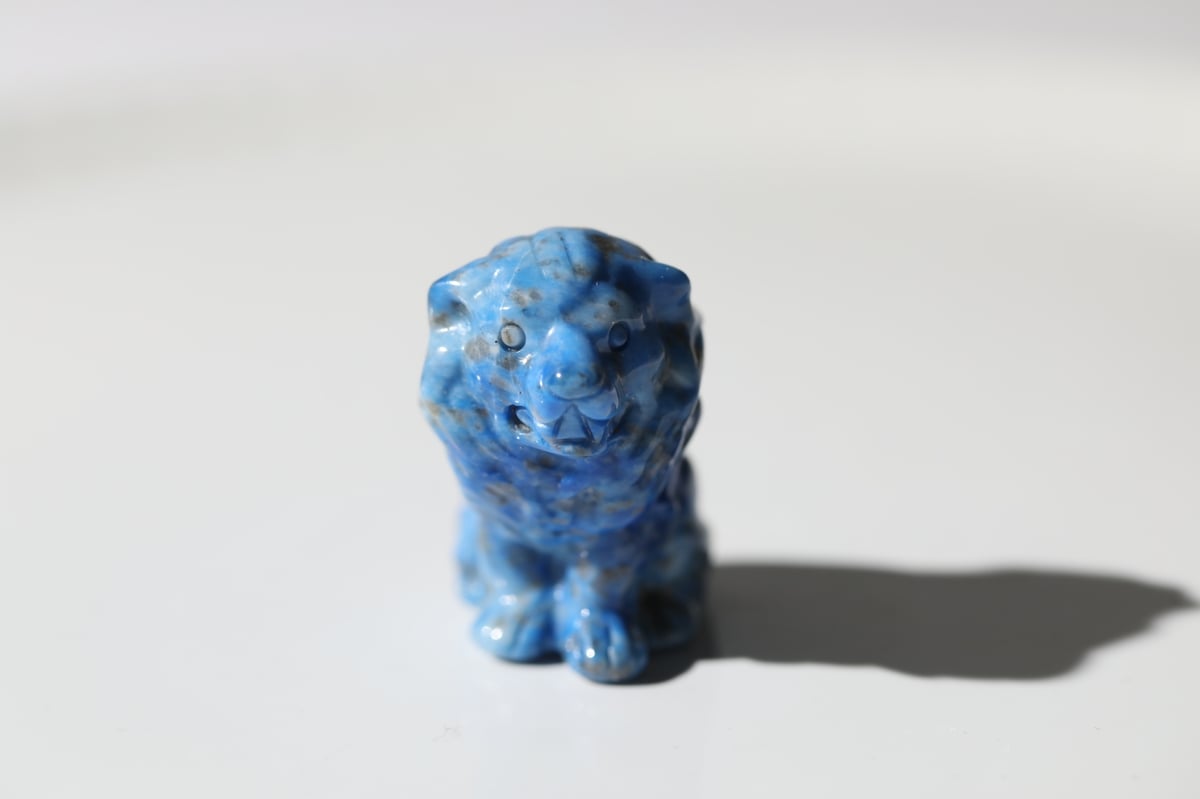 静かに見守る人】ラピスラズリ ライオン | Y.S.Y24