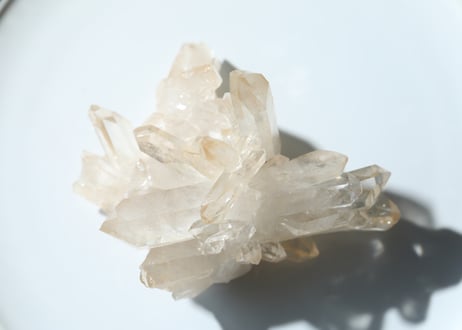 【悟りとともに】ゼコデソーザ産 虹入り ゴールデンクォーツ ダブルターミネーテッドクラスター