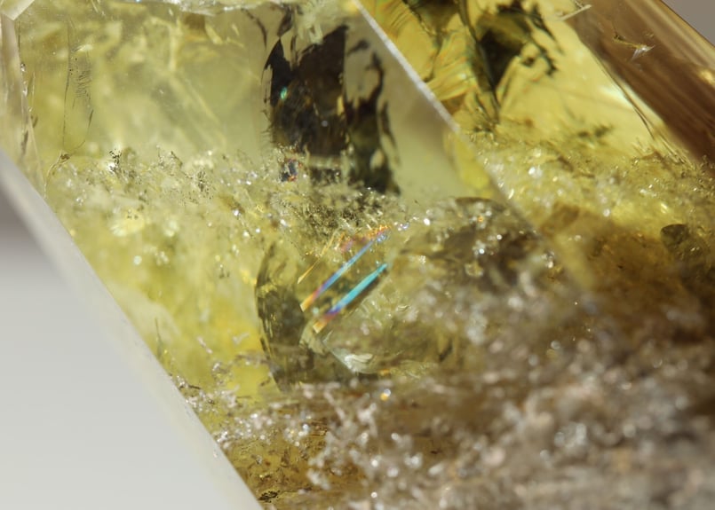 豊かな光】ブラジル産 虹入り ナチュラルスモーキーシトリン ポイント