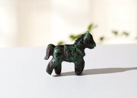 【SECURITY セキュリティ（オーラを保護する）シジル封入 オリジナルカード付き❣️】ルビーインゾイサイトのおうまさん ※イベントクーポン使用不可