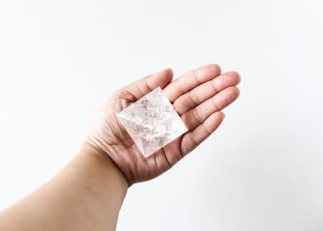 【光をみつけに】ブラジル産 虹入り クリアクォーツ オクタヒドロン