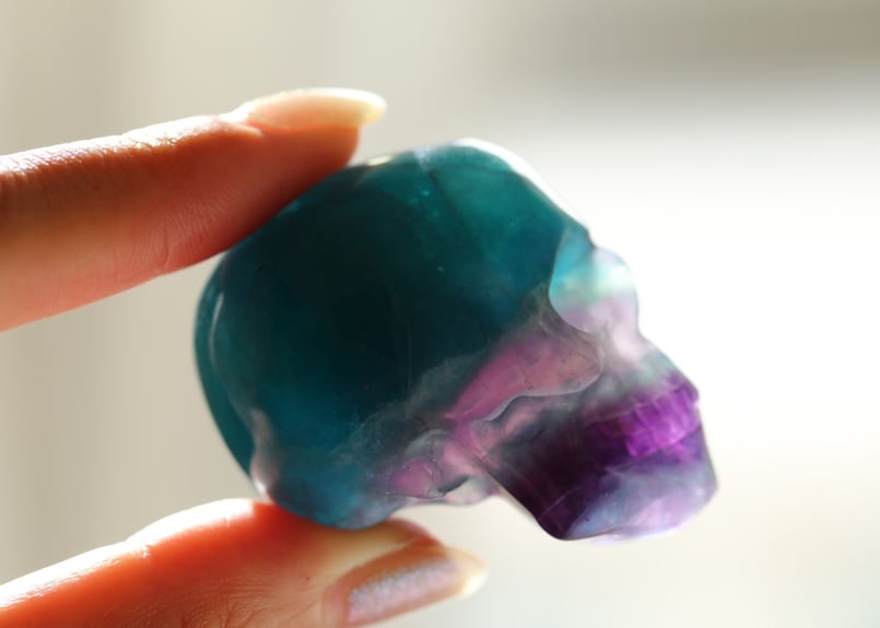 学びの師】レインボーフローライト スカル | Y.S.Y24