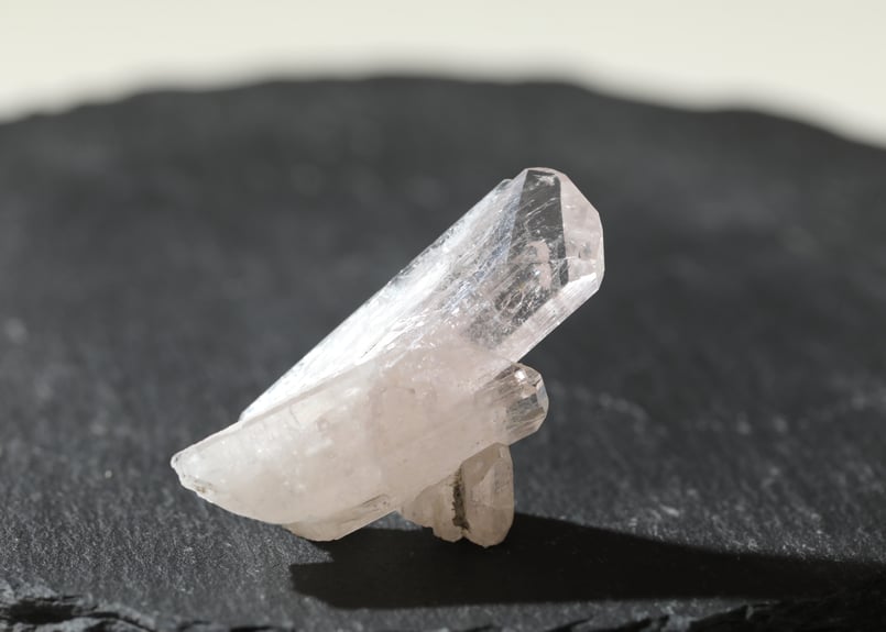 妖精の夢】虹入り ピンクダンビュライト | Y.S.Y24