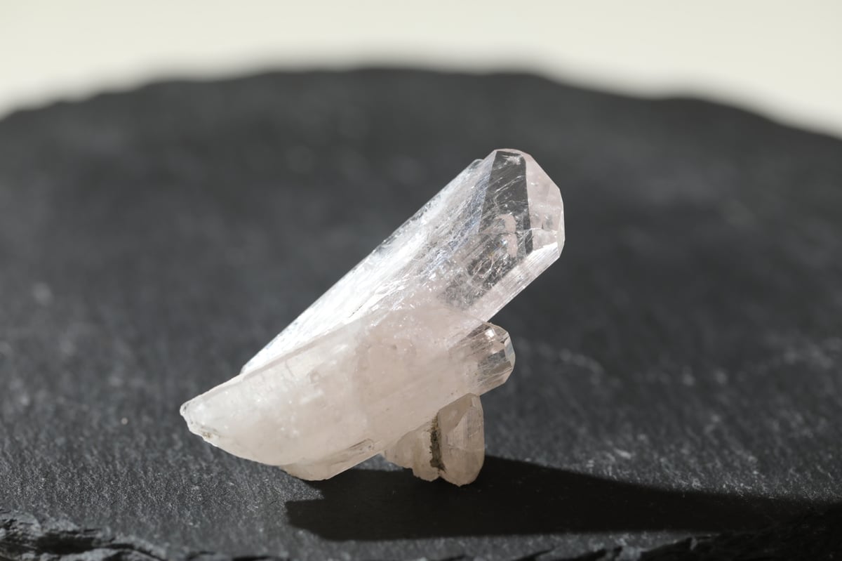 妖精の夢】虹入り ピンクダンビュライト | Y.S.Y24