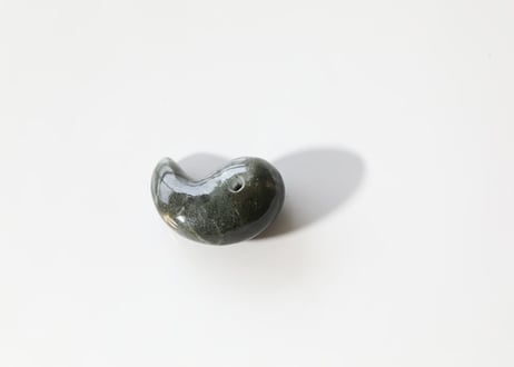 【カルマ解放のシッティ入り】ガネッシュヒマール産 水晶 勾玉