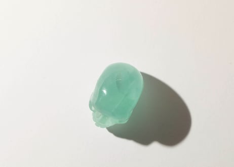 【思考を静めるグリーンヘッド】グリーンフローライト スカル