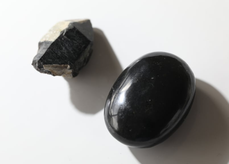 魔除け】ブラックトルマリン 握り石＆モリオン 原石の結界セットC