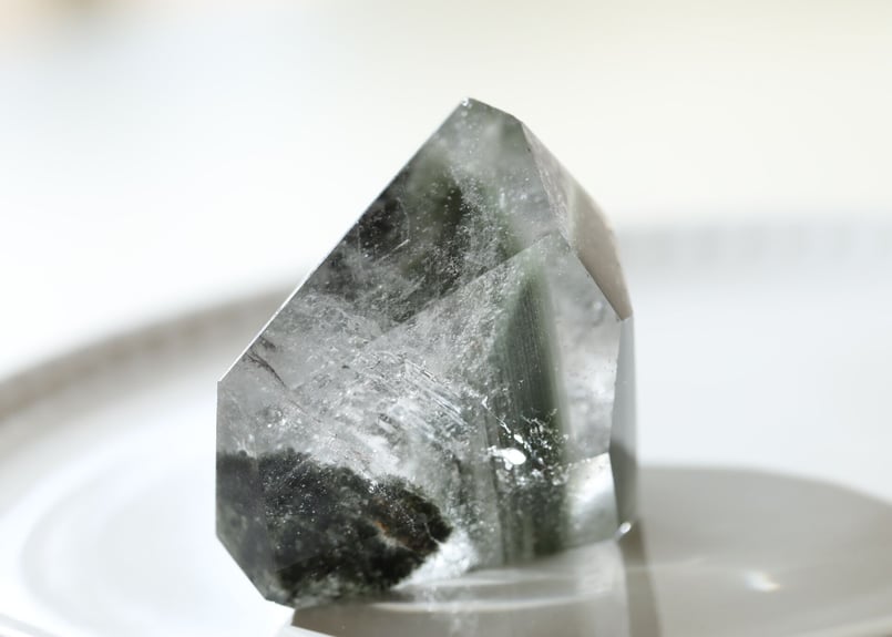 シャーマンの過去世】ガーデンファントムクォーツ フリーフォーム