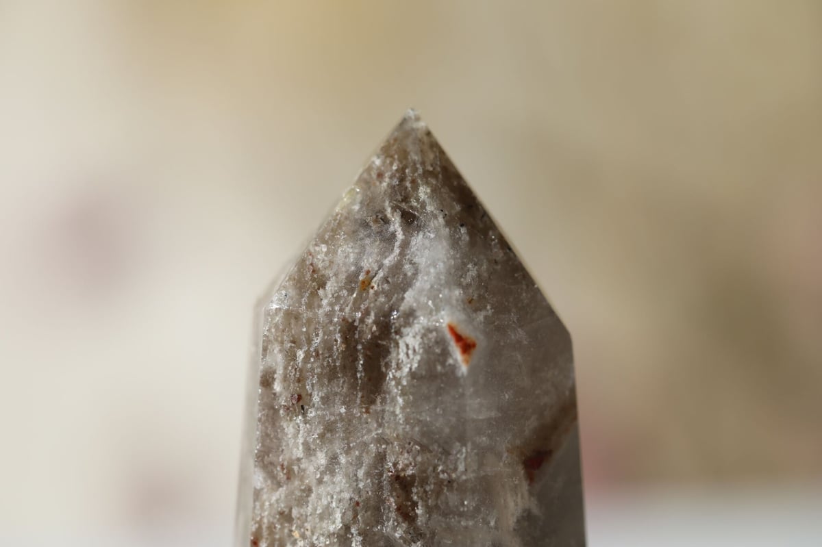 ハイクオリティ　グリーンガーデンクォーツ　ポイント　台座付属しません 楽天市場】ガーデンファントム クォーツ ポイント 庭園水晶