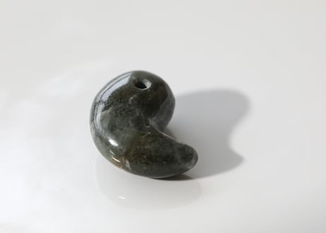 【カルマ解放のシッティ入り】ガネッシュヒマール産 水晶 勾玉