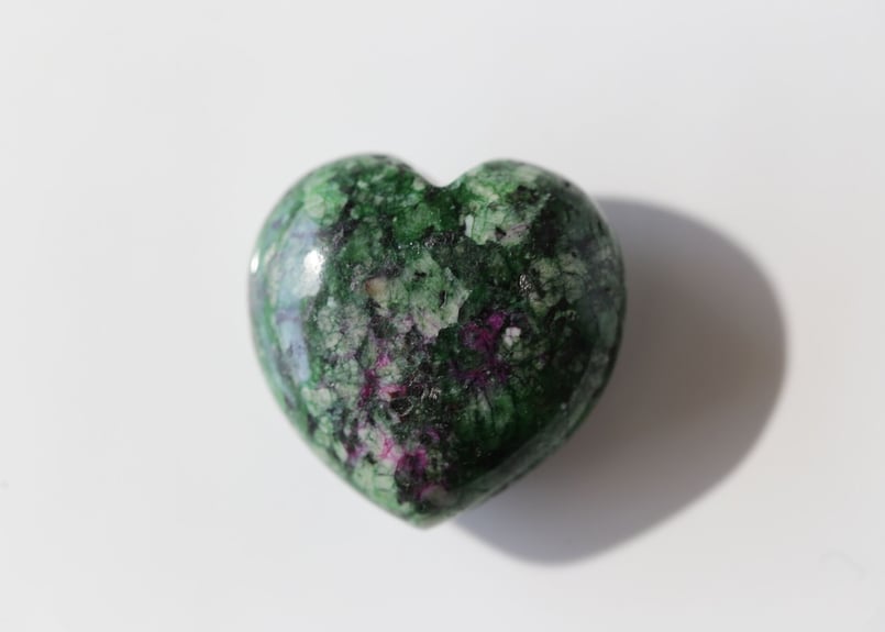 癒しのオルゴナイト❤️ルビーインゾイサイト＋モリオンのハート型
