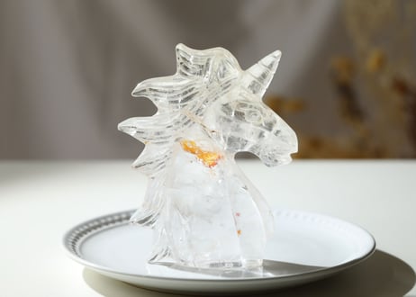 【偉大なるユニコーン】虹入りクリアクォーツ with ヘマタイト ユニコーン