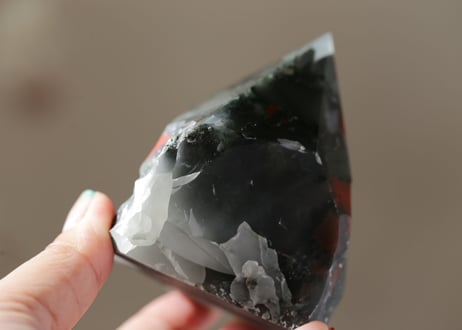 【新しい私になる】ブラッドストーン ハーフポリッシュ