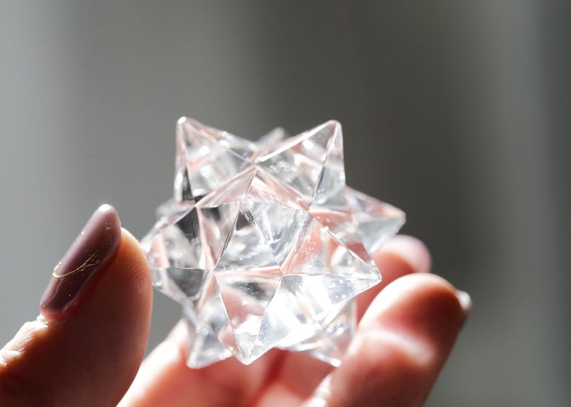 ガネッシュヒマール産水晶 アステロイド ラクタの箱付き ガネッシュヒマール産水晶 アステロイド ラクタの箱付き