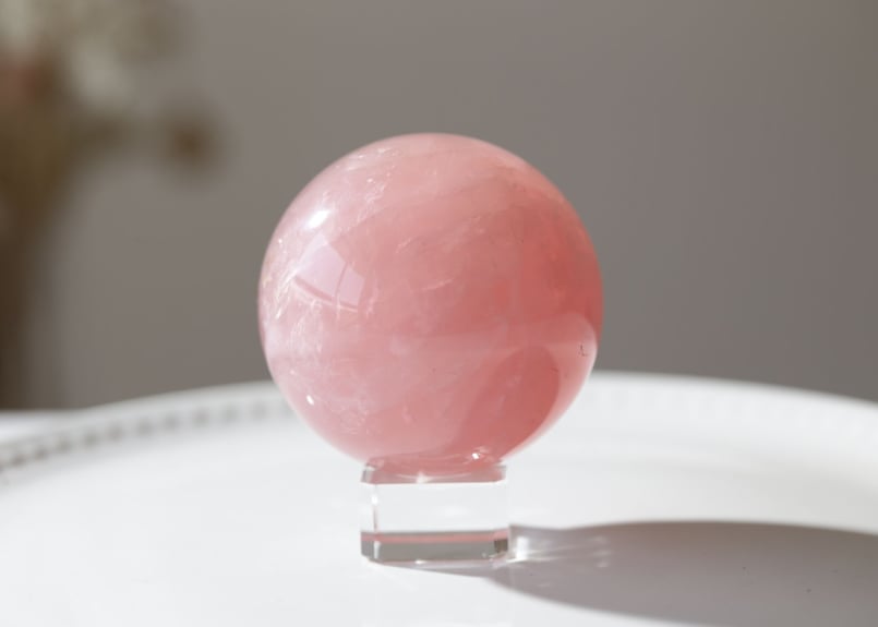 ハートをあたためる】濃いローズクォーツ スフィア | Y.S.Y24