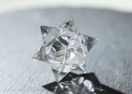 【聖なる守護者】ラクタの箱入り ガネッシュヒマール産 水晶 アステロイド